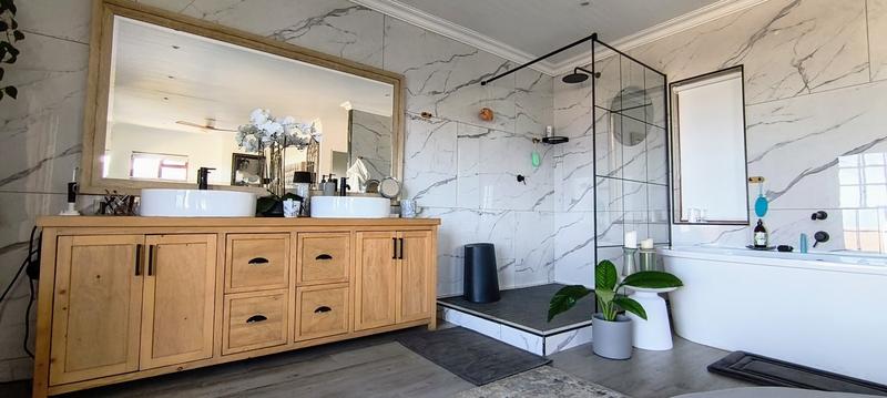 7 Bedroom Property for Sale in Wilderness Western Cape